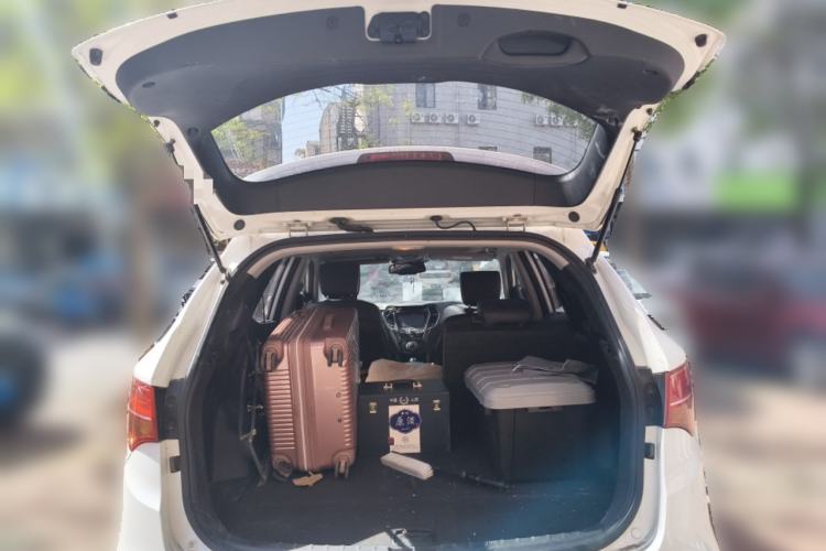 Used Hyundai Santa Fe 2015 2.0T Automatic All-Wheel Drive Smart Version 5 Seats