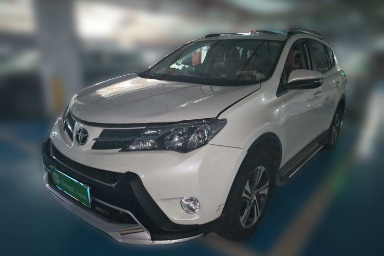 Used Toyota RAV4 2015 2.0L CVT Two-Wheel Drive Fashion Edition