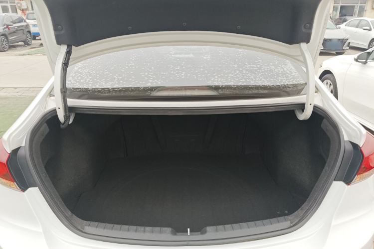 Used Hyundai Elantra (6th Generation / Lingdong) 2018 1.6L Automatic 15th Anniversary Special Edition Trunk