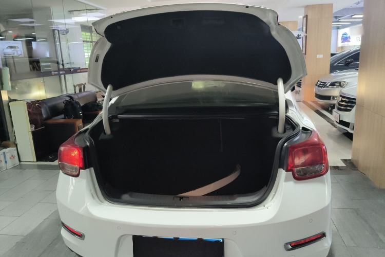 Used Chevrolet Malibu 2014 2.0L Automatic Luxury Edition Trunk