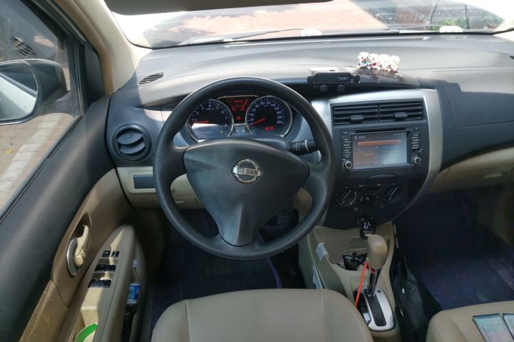 Used Nissan Livina 2013 1.6XE CVT Comfort Edition Steering Wheel