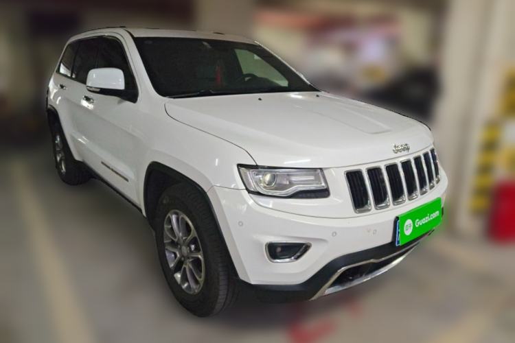 Used Jeep Grand Cherokee 2014 3.6L Elite Navigation Edition Front Right 45 Deg