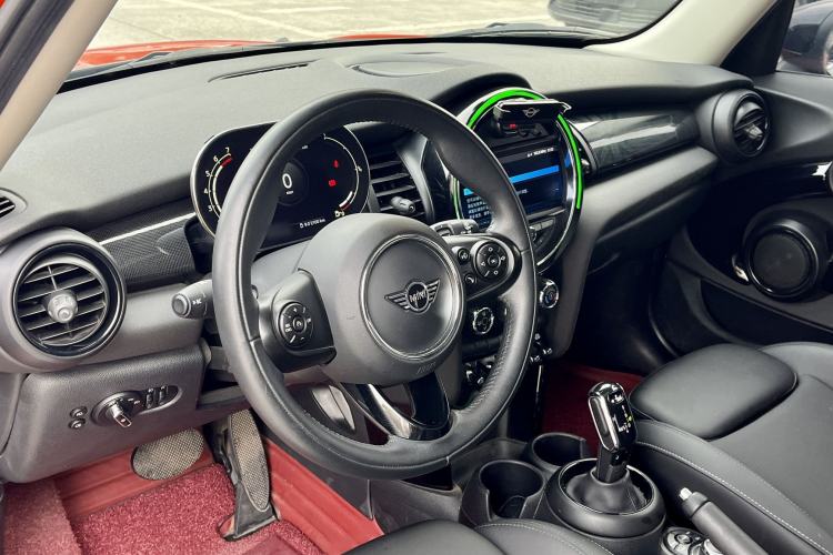 Used MINI MINI 2021 1.5T COOPER Classic Edition Five-Door Version
