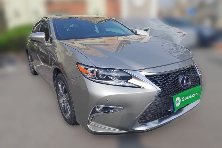 Used Lexus ES 2015 300h Comfort Edition