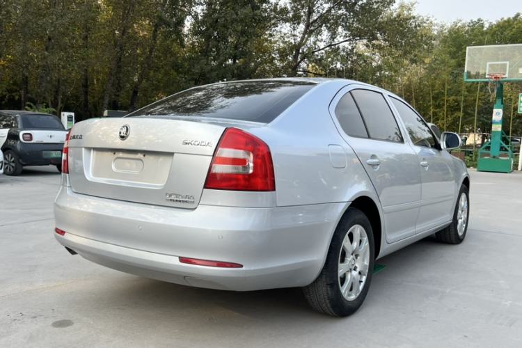 Used Skoda Octavia 2015 Classic Model 1.6L Automatic Yijie Version
