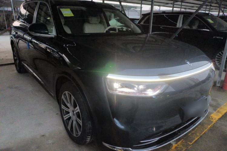 Used Hima AITO M8 2025 Extended-Range Ultra Version 53.4 kWh 6-Seater Edition Front Right 45 Deg