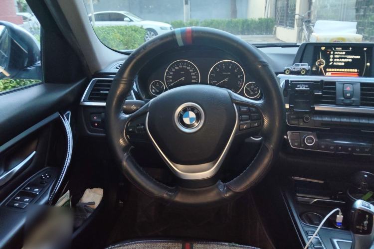 Used BMW 3 Series 2017 318i Fashion Model

