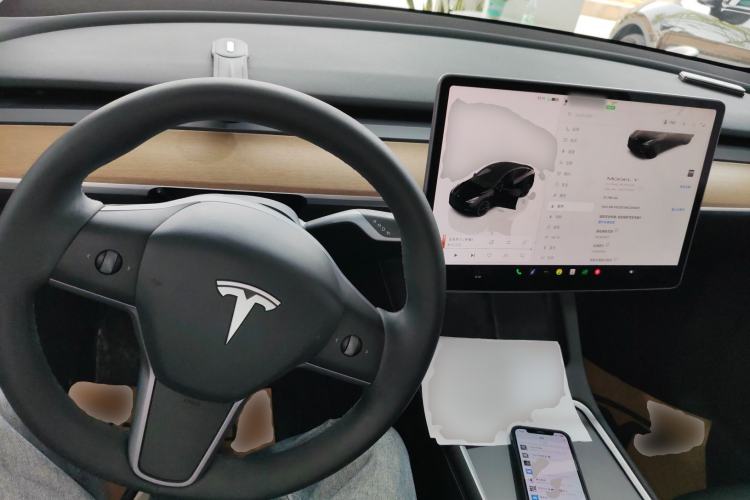 Used Tesla Model Y 2022 Long-Range All-Wheel-Drive Version
