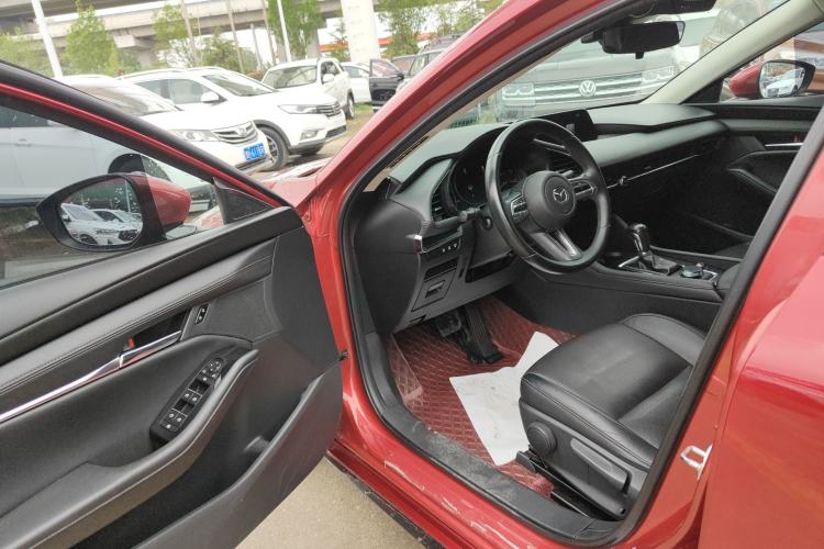 Used Mazda 3 Axela 2020 2.0L Automatic Zhiya Edition Driver Seat