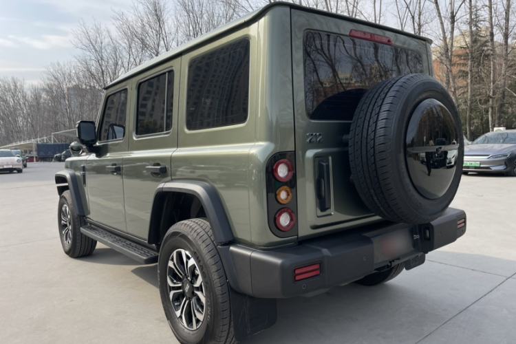 Used 212 T01 2024 2.0T Mechanic
