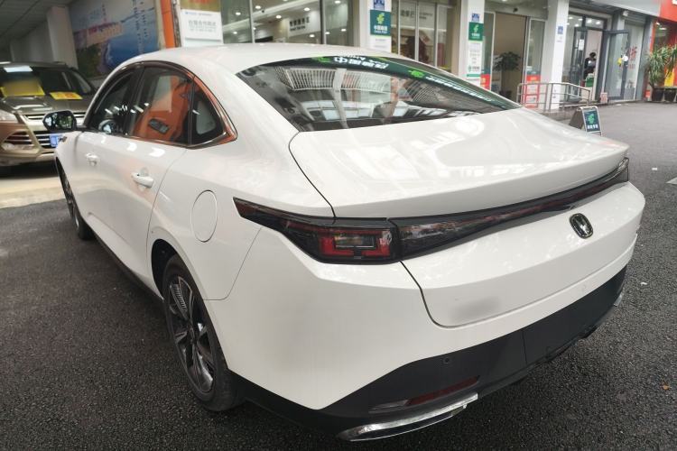 Used CHANGAN Eado 2025 Blue Whale 1.5T 500Bar Prestige Model
