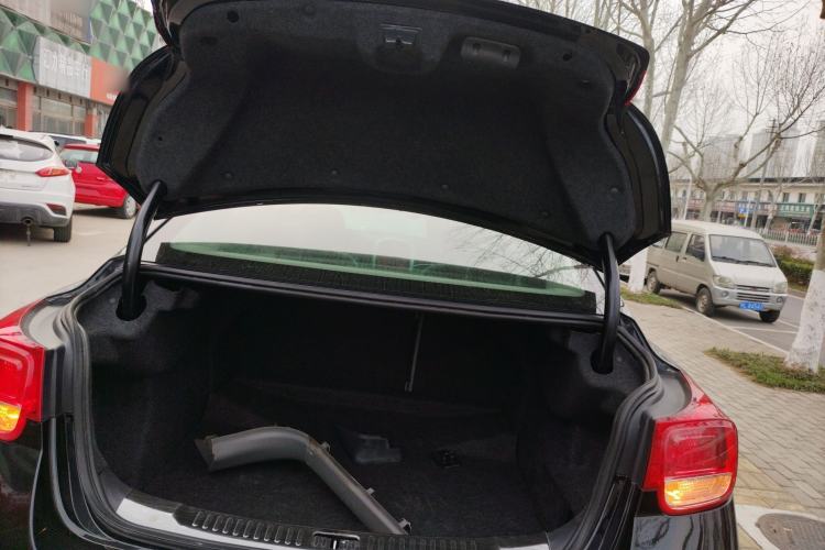 Used Chevrolet Malibu 2014 2.4L Automatic Luxury Edition Trunk