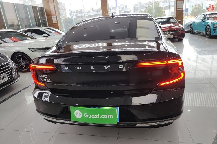 Used Volvo S90 2023 B5 Zhiyi Luxury Edition
