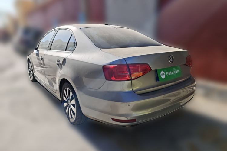 Used Volkswagen Sagitar 2015 230TSI Automatic Luxury Model
