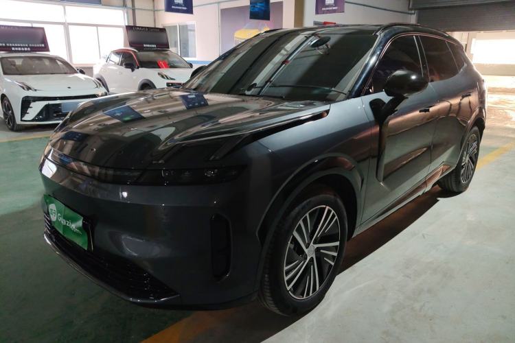 Used Lynk & Co 08 EM-P 2025 120km Long-Range Halo