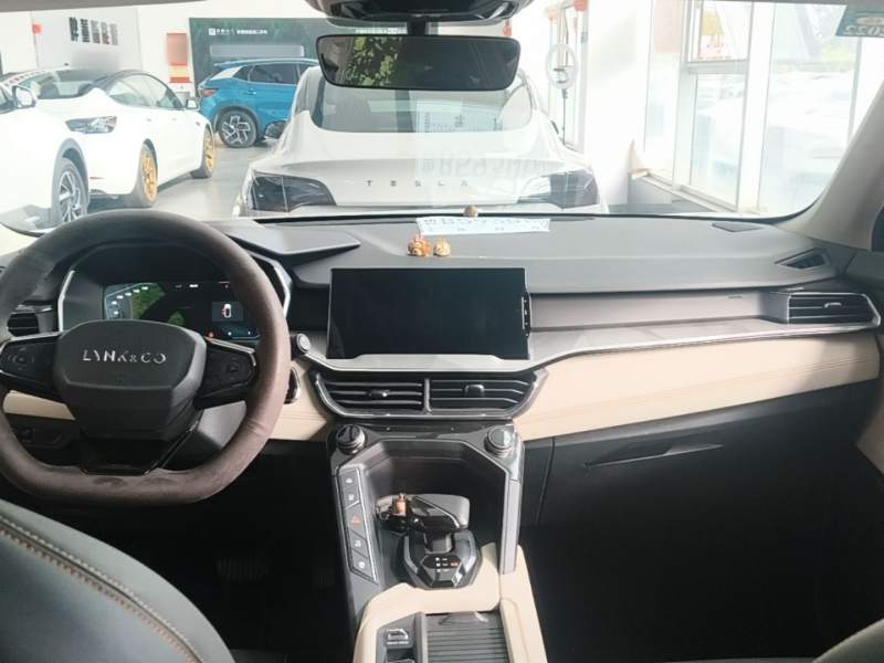 Used Lynk & Co 06 EM-P 2020 PHEV Plus — 9