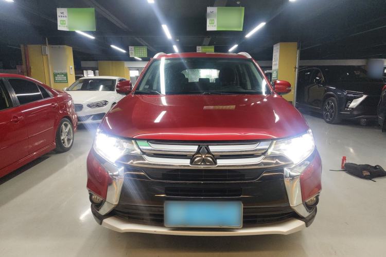 Used Mitsubishi Outlander 2016 2.4L 4x4 Luxury Edition 7-Seater