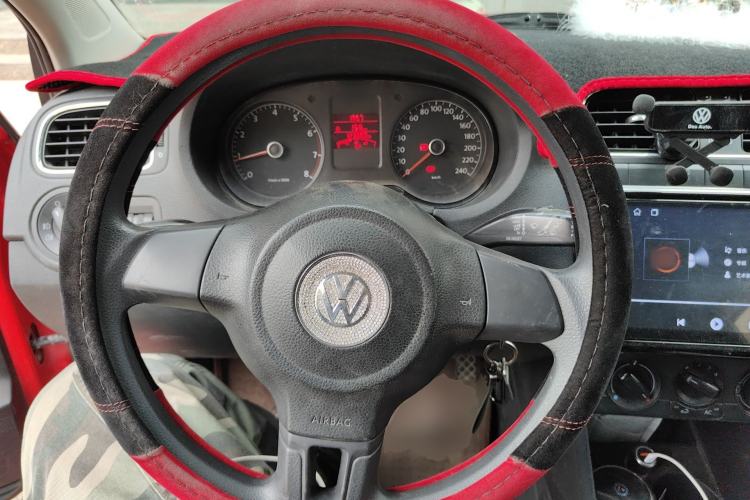 Used Volkswagen Polo 2011 1.4L Manual ZhiShang Edition