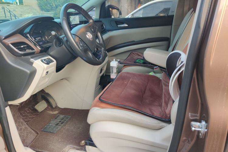 Used Buick GL8 2021 Land Cruiser Executive Class 652T Luxury Model
