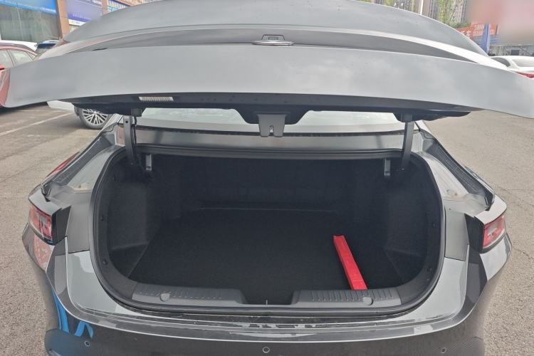 Used CHANGAN Eado 2025 Blue Whale 1.5T 500Bar Prestige Model Trunk