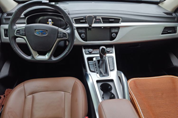 Used Geely Auto Emgrand X7 Sport 2016 1.8TD Automatic All-Wheel-Drive ZhiZun Edition Center Console