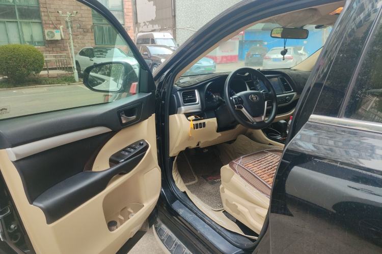 Used Toyota Highlander 2018 2.0T Two-Wheel Drive Elite Edition 7 Seats China VI Standard

