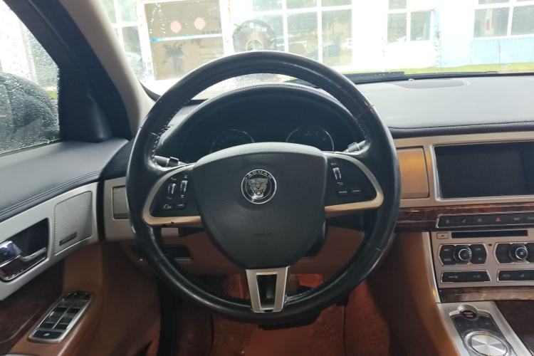 Used Jaguar XF 2015 XF 2.0T Luxury Edition
