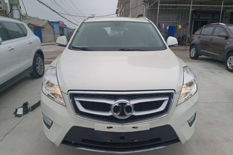 Used BAIC Senova X65 2015 2.0T Automatic Elite Model
