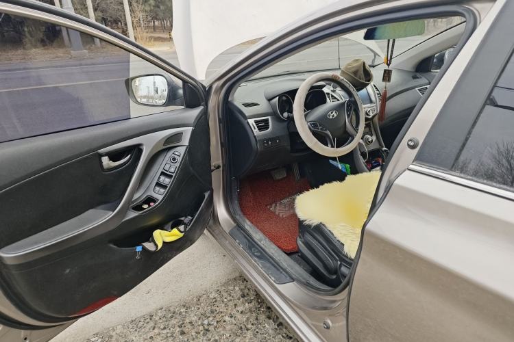 Used Hyundai Elantra (5th Generation / Langdong) 2015 1.6L Automatic Luxury Model
