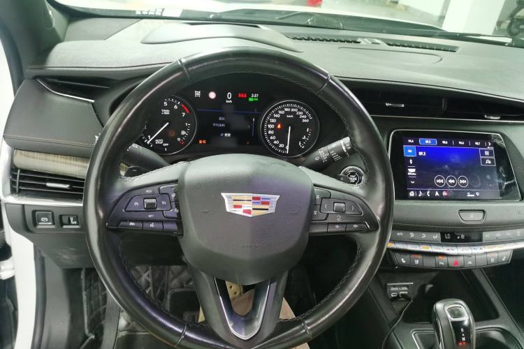 Used Cadillac XT4 2018 28T 4x4 Platinum Edition