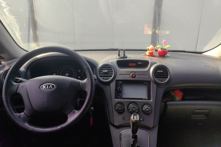 Used Kia Carens 2011 1.6L 5-seat Automatic Luxury Edition
