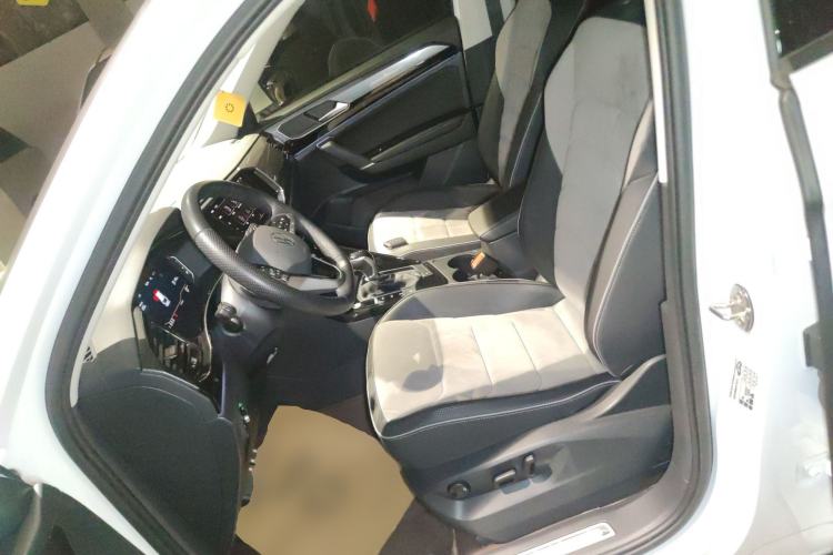 Used Volkswagen Tayron X 2020 330TSI Two-Wheel Drive Luxury Smart Connectivity Version Left Front Seat