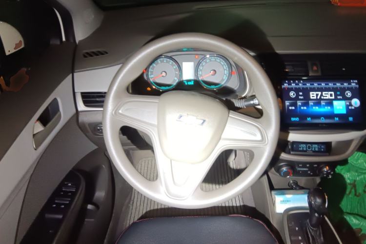 Used Chevrolet Lova RV 2016 1.5L Automatic Comfort Edition
