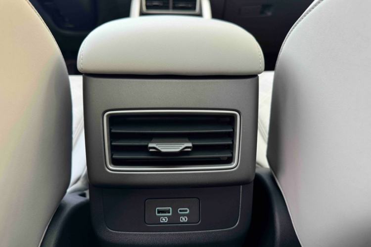 Used BYD Yuan UP 2025 Intelligent Driving Version 401 km Beyond-Range Edition
