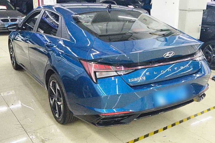 Used Hyundai Elantra 2021 1.5L CVT LUX Prestige Edition Rear Left 45 Deg