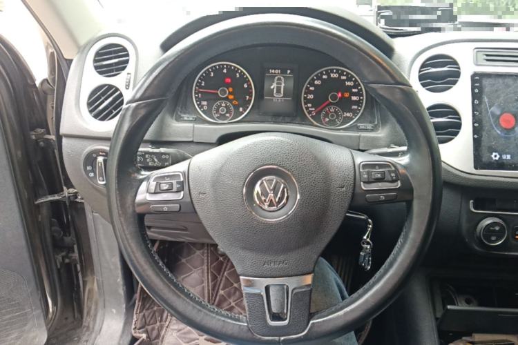 Used Volkswagen Tiguan 2015 1.8TSI Automatic Two-Wheel Drive Comfort Edition Steering Wheel