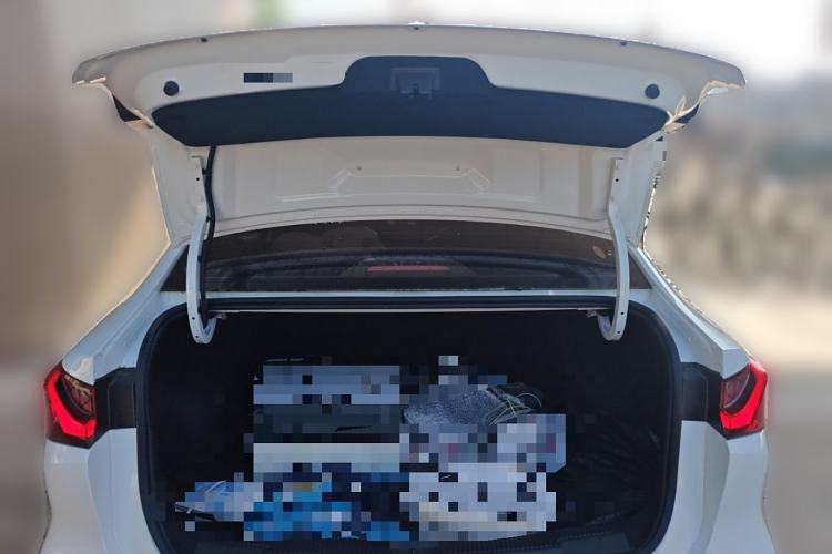 Used Roewe i5 2023 1.5L CVT Luxury Edition Trunk