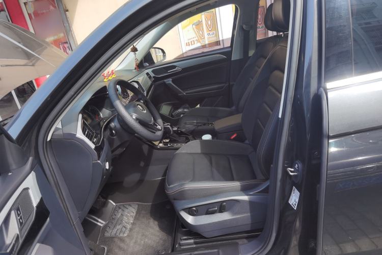 Used Volkswagen Tayron 2020 330TSI Two-Wheel Drive Luxury Smart Connectivity Version Left Front Seat