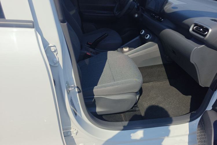 Used Wuling Hongguang New Energy 2024 All-Electric Model 300KM Practical Version