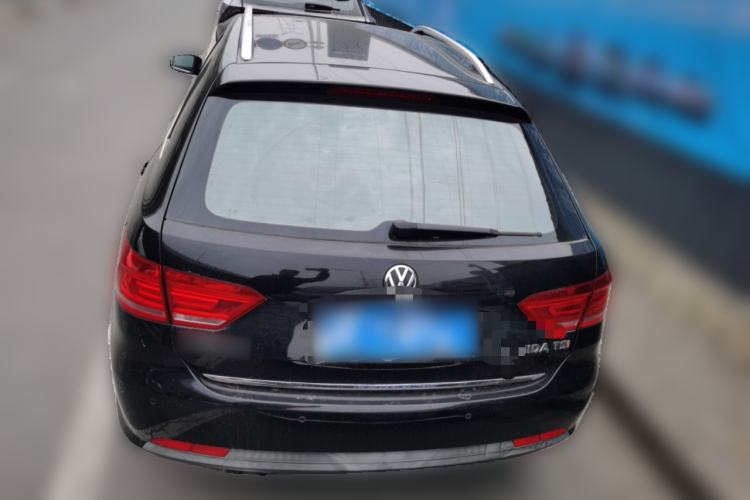 Used Volkswagen Gran Lavida 2013 1.4 TSI Automatic Luxury Model Rear