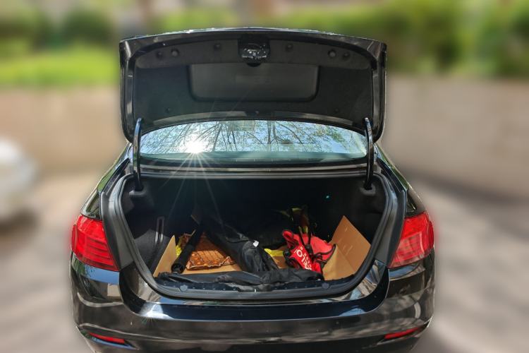 Used BMW 5 Series 2014 525Li Leading Model Trunk