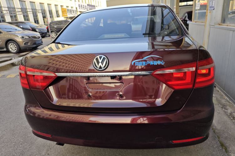 Used Volkswagen Lavida 2013 Revised Classic 1.6L Automatic Fashion Edition