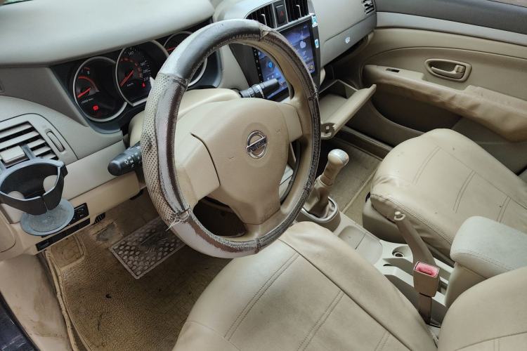 Used Nissan Sylphy 2012 Classic 1.6XE Manual Comfort Edition Steering Wheel