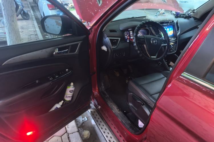 Used CHANGAN CS75 2017 Shangku Edition 1.5T Manual ZhiXiang Model Driver Seat