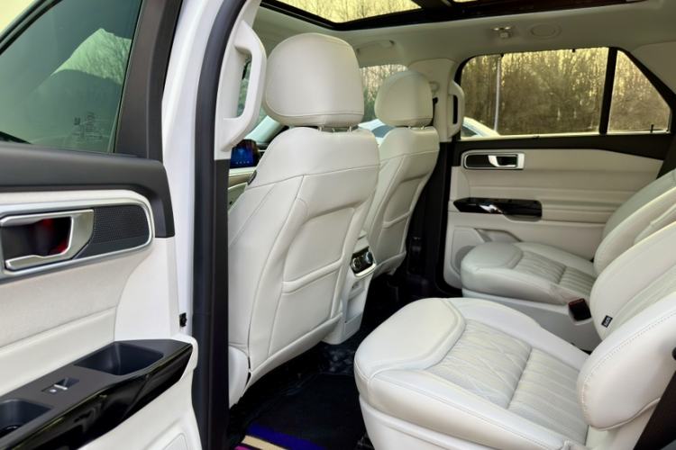 Used Ford Explorer 2023 EcoBoost 285 Four-Wheel Drive Red Gold Edition 6 Seats
