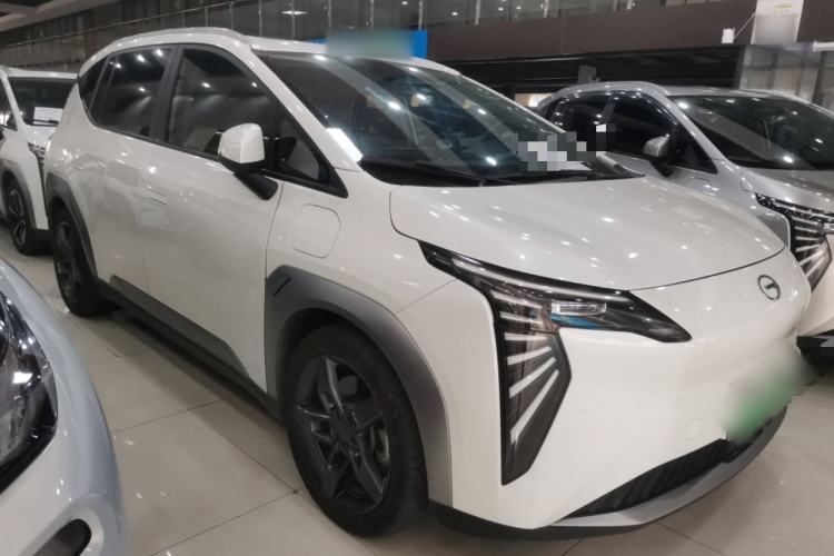 Used AION Y 2022 Plus 70 Tech Edition Front Right 45 Deg