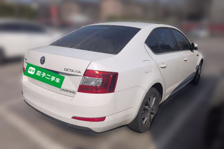 Used Skoda Octavia 2017 1.6L Manual Front-Wheel-Drive Version