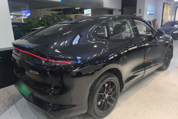 Used IM LS6 2026 Model Range-Extending 66 Max+ Rear Right 45 Deg