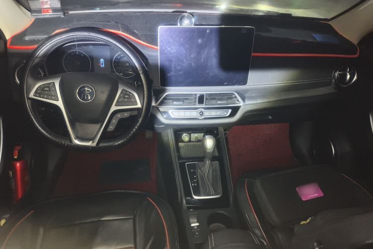 Used BYD Song 2019 1.5TI Automatic Smart Connect Dynamic Model Center Console