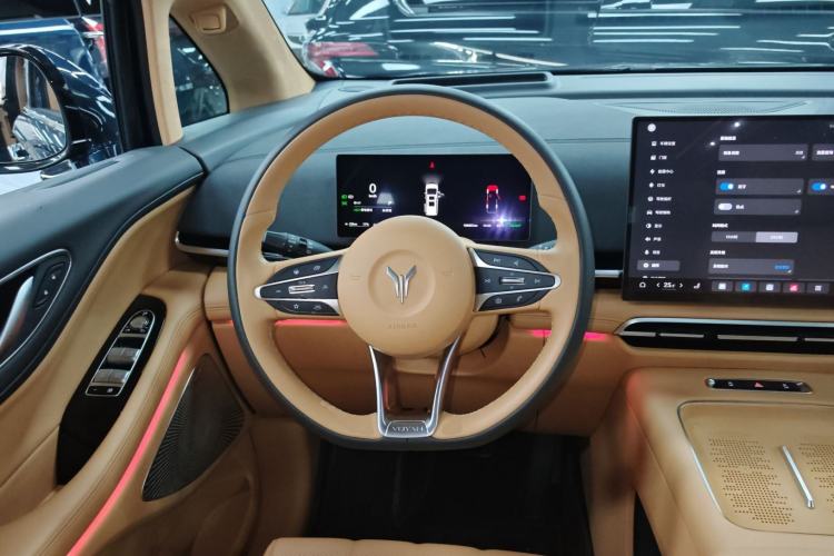 Used VOYAH Dream 2025 PHEV Four-Wheel-Drive Flagship Kunpeng Edition
